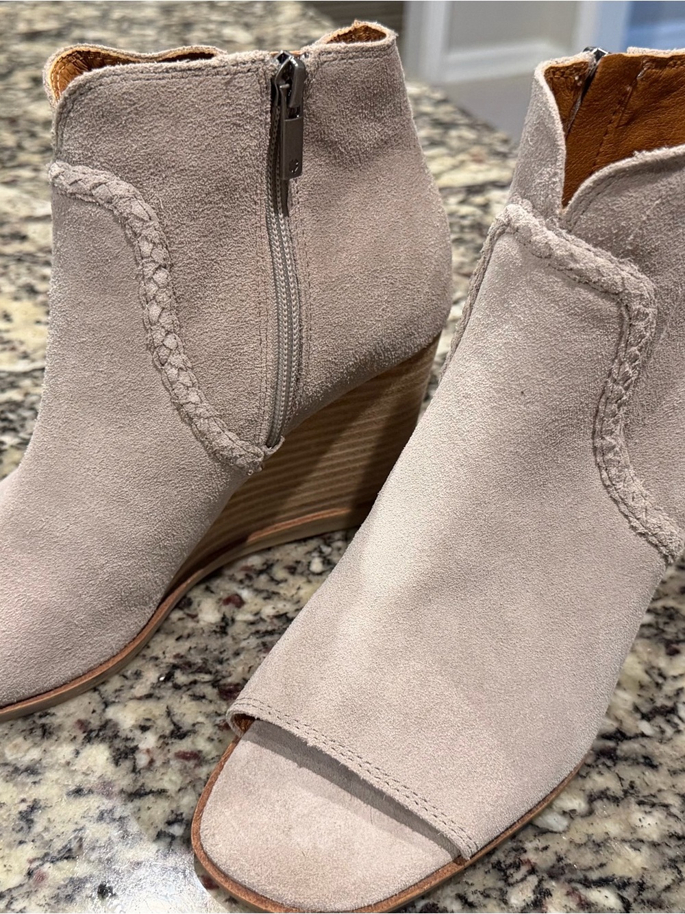 New with out tags- Lucky Brand Light Taupe Suede Peep-Toe Wedge Booties